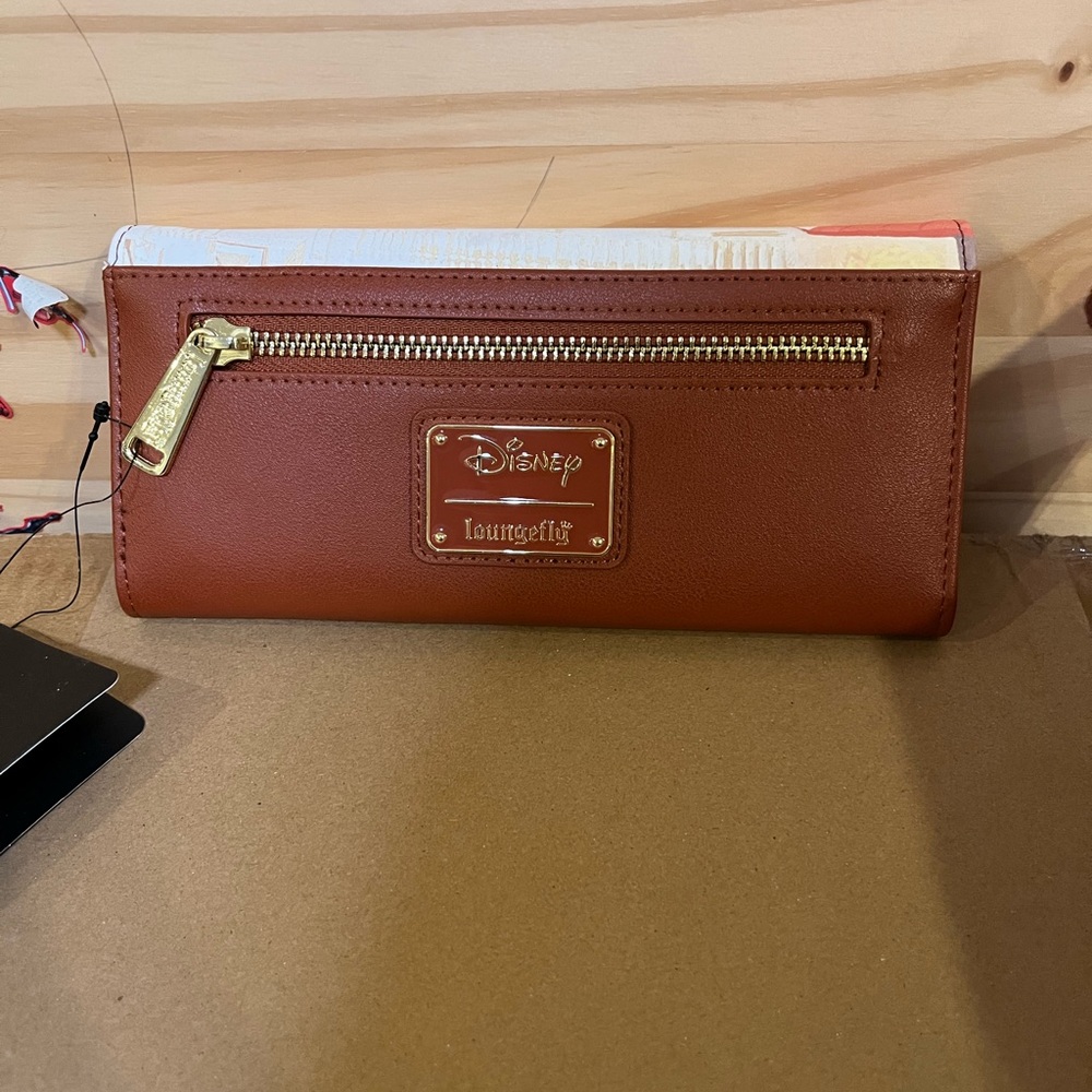 Loungefly Disney Lady And The Tramp Wallet Doghouse Yard Leaves Snap Wallet